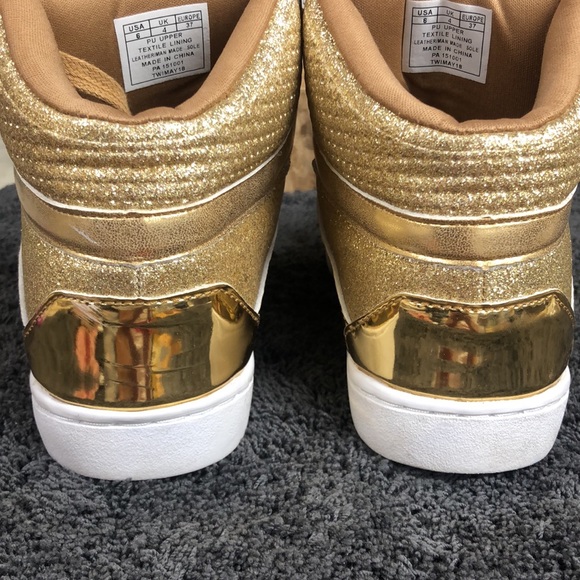 “Pastry” gold metallic and glitter womens size 6 - Picture 5 of 10